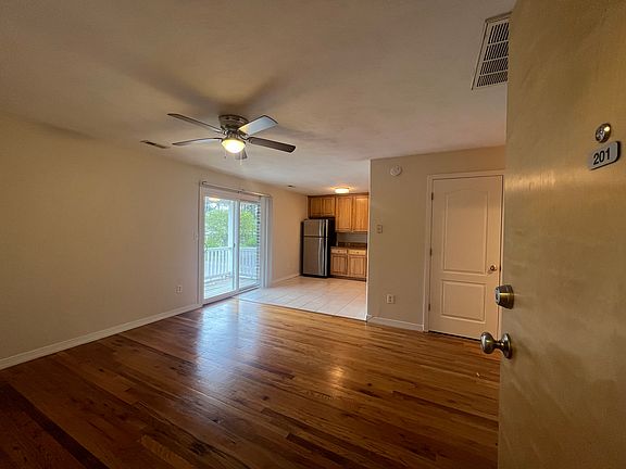 4th image of 4814 Brigadoon Dr