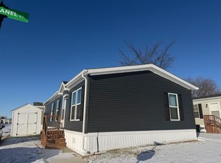 8657 Chanel Ct #609, Newport, MI 48166