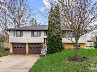 79 Neil Rd, Sugar Grove, IL 60554