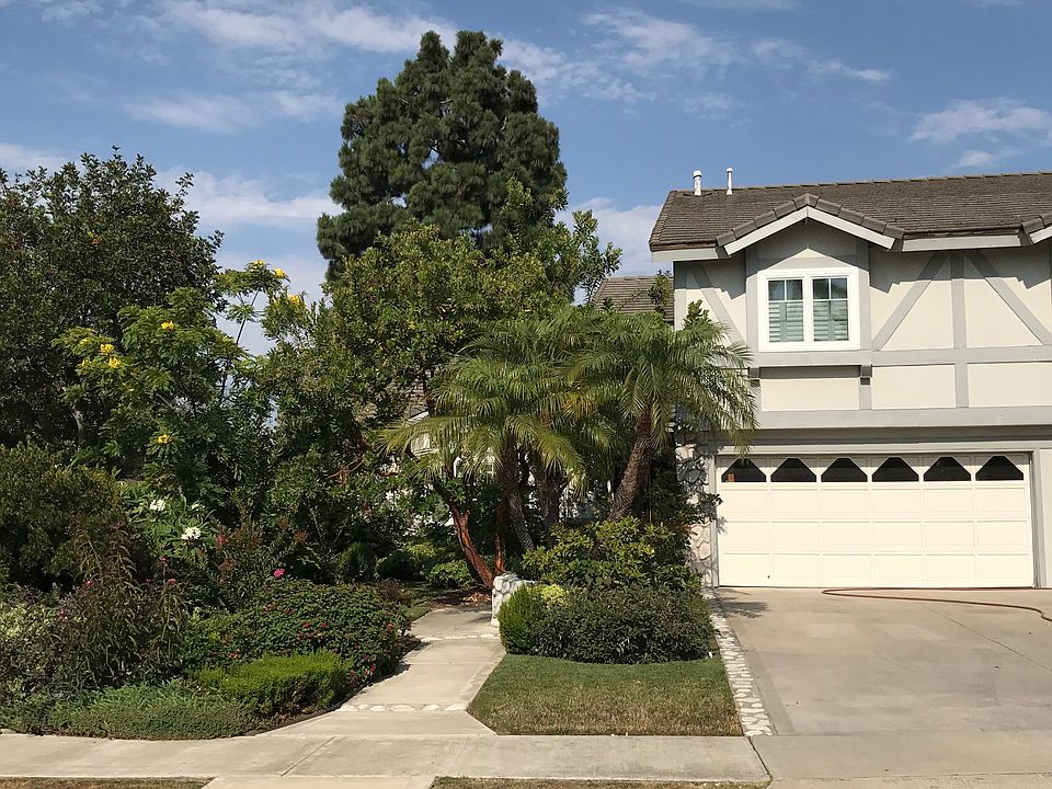 1st image of 14372 Rosewood Cir