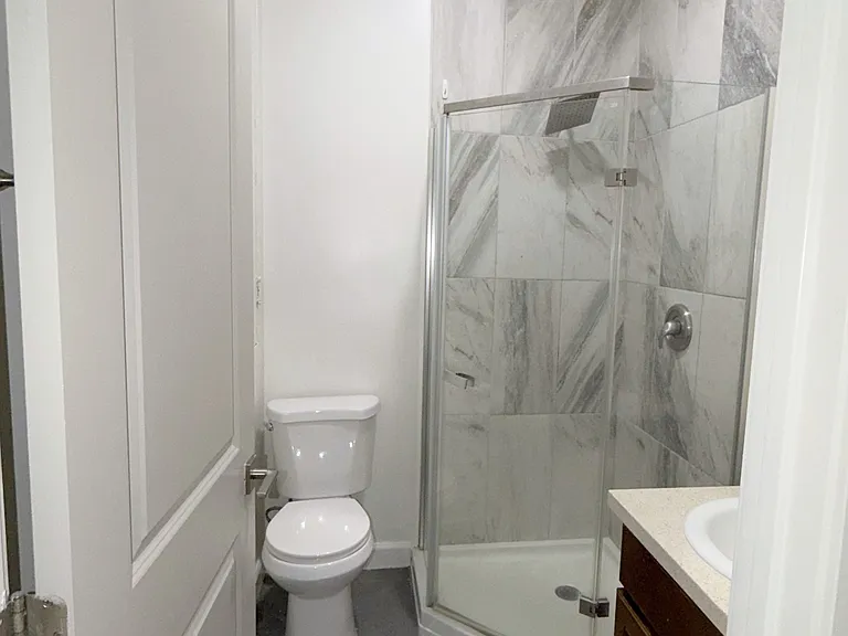 2345 Lincoln Park — Photo 38