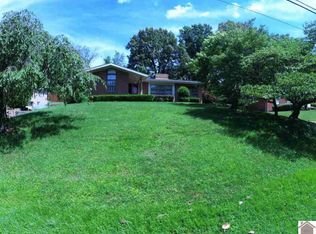 4046 Magnolia Dr, Paducah, KY 42001