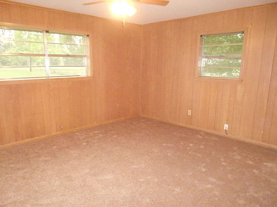2nd image of 5923 Country Club Rd