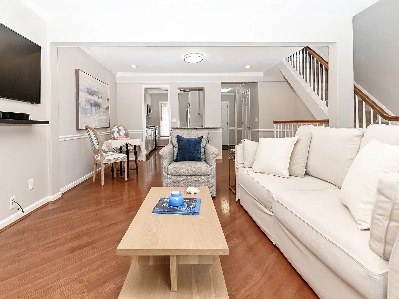 2 bed, 1156 sqft, $2,800 — Photo 3