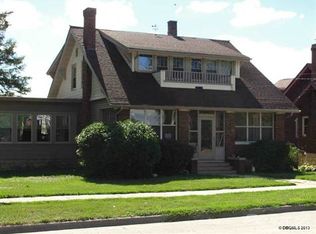 145 S Grandview Ave, Dubuque, IA 52003