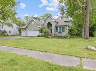 14 Lida Dr, Essex Jct, VT 05452