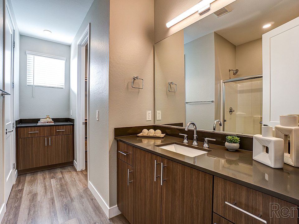 Elegant Bathroom | Apartments in Prescott Valley, AZ | The Flats at Jasper