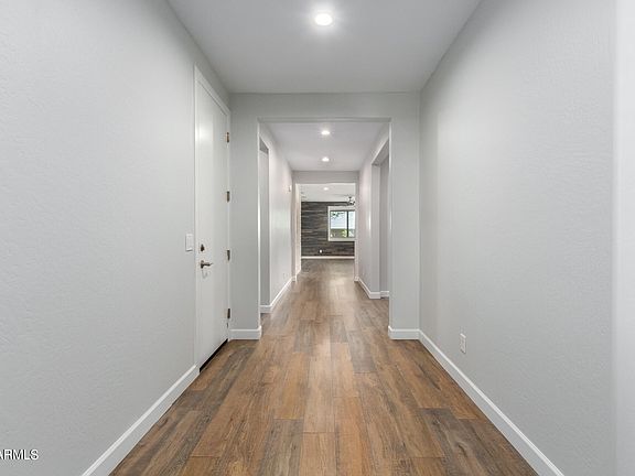 5th image of 7931 W ROCK SPRINGS Drive