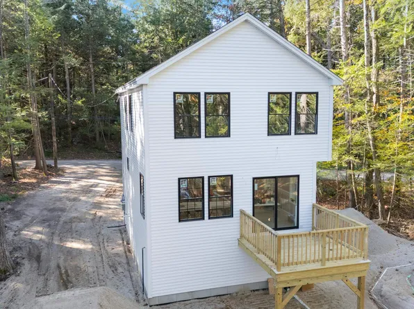 98 Emerald Drive, Hillsborough, NH 03244