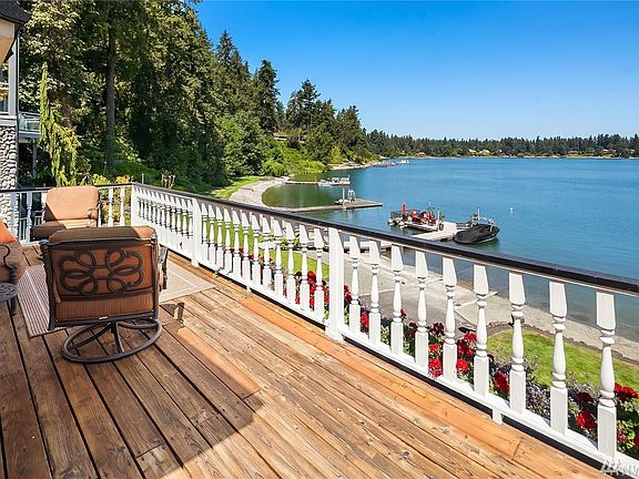 3rd image of 12771 Gravelly Lake Dr SW