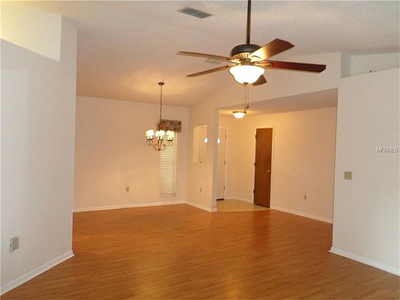 5th image of 4126 Sunnyview Dr