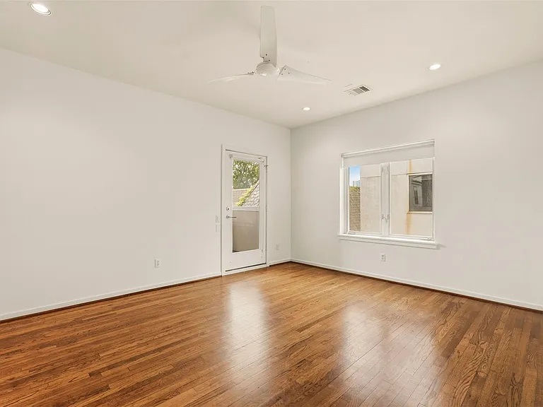 1823 Southmore Blvd — Photo 6