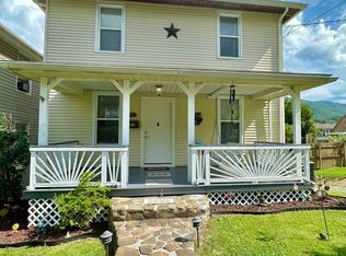615 Alleghany St, Clifton Forge, VA 24422