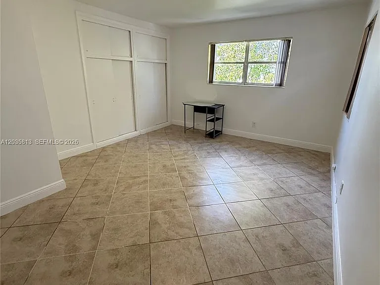 7720 Byron Ave #4 — Photo 26