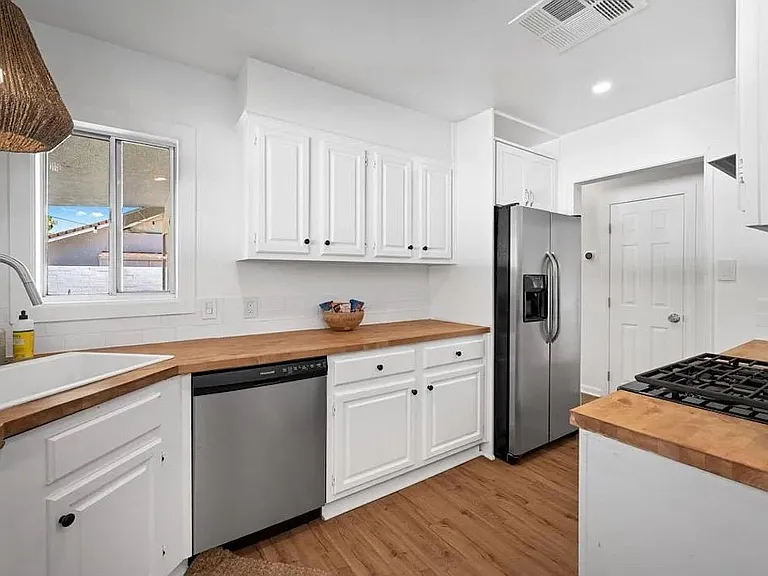 4234 E Calle San Raphael — Photo 10