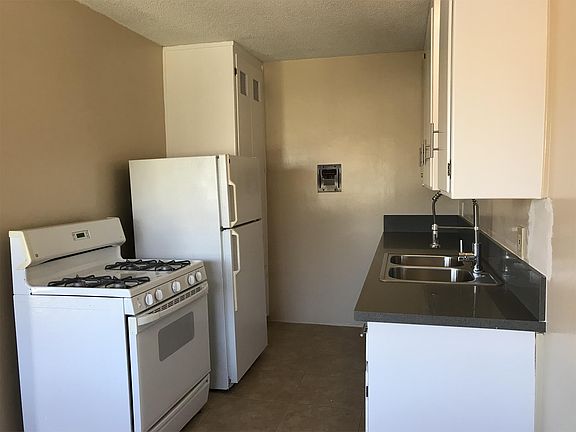 4th image of 3420 Santa Fe Ave APT 3