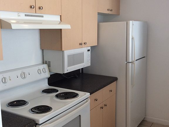 5th image of 4081 San Marino Blvd APT 102