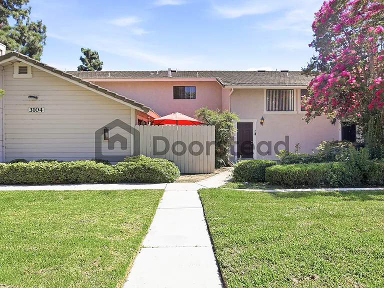 3104 Jaguar Way #B — Photo 1