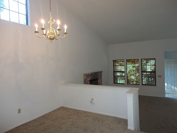 3rd image of 3990 Park Circle Ln APT B