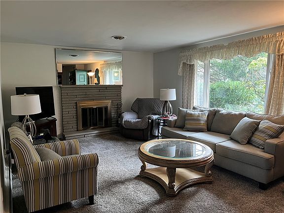 2nd image of 321817 Skidmore Dr
