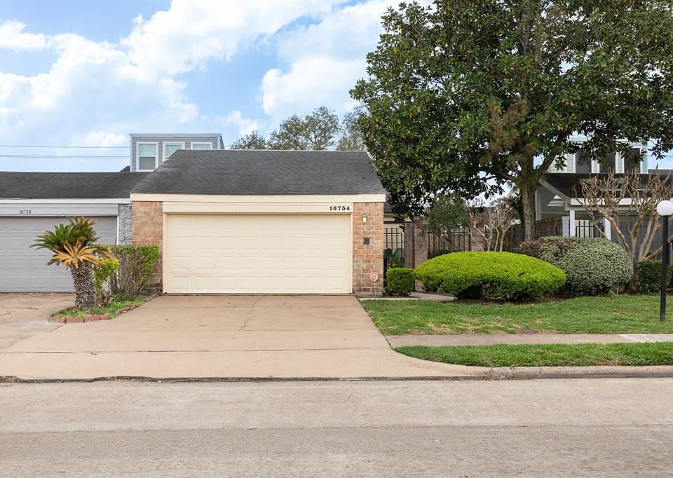 1st image of 10734 Sandpiper Dr
