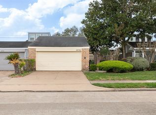 10734 Sandpiper Dr, Houston, TX 77096
