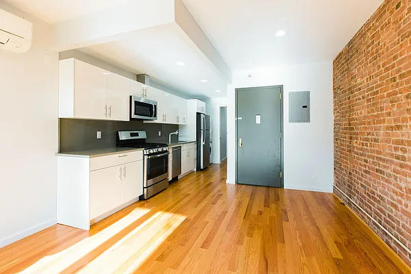 Rented by Compass | media 16