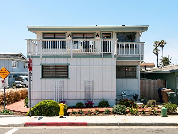 3rd image of 2572 Pierpont Blvd