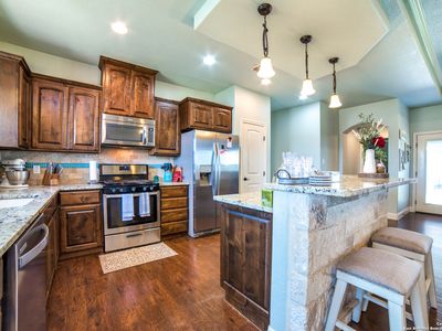 104 COUNTY ROAD 416, Stockdale, TX, 78160