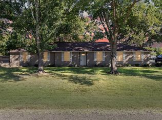 113 Hackberry St, Red Oak, TX 75154