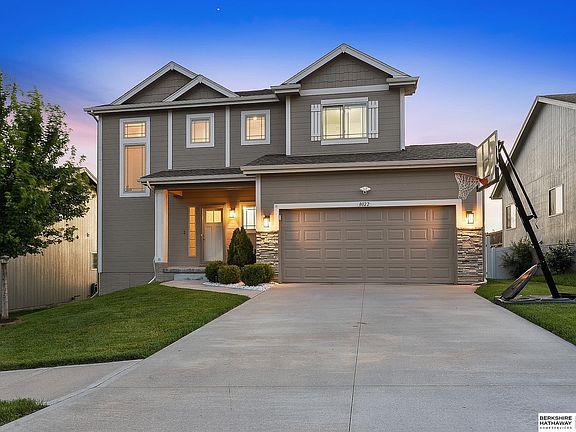 3rd image of 8022 N 84th St
