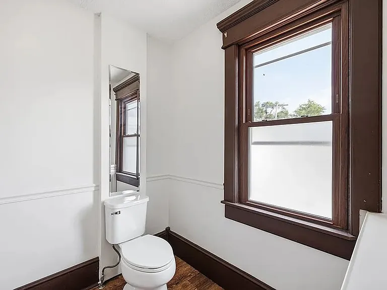 174 Marion Ave — Photo 5
