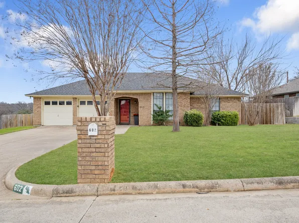 602 Hillside Dr, Kennedale, TX 76060