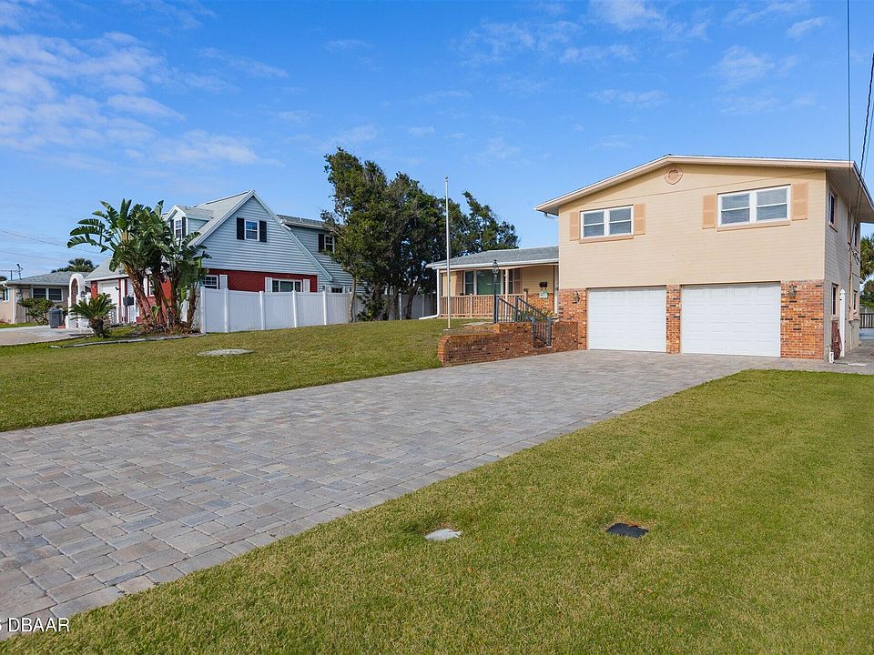 1st image of 209 Standish Dr