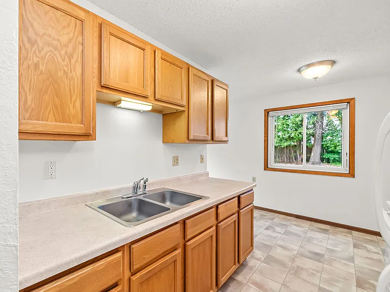 Westview Apartments — Photo 9