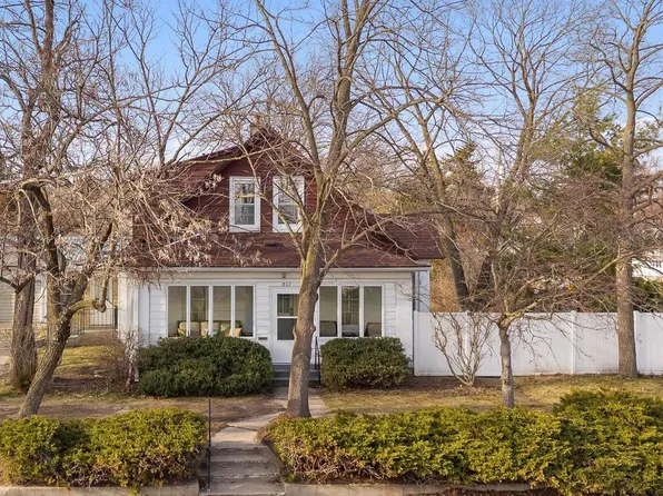 809 West Edgewater Street, Portage, WI 53901