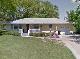 1227 Heights Ave, Marysville, KS 66508