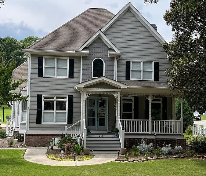 210 Mackenzie Ln — Photo 4