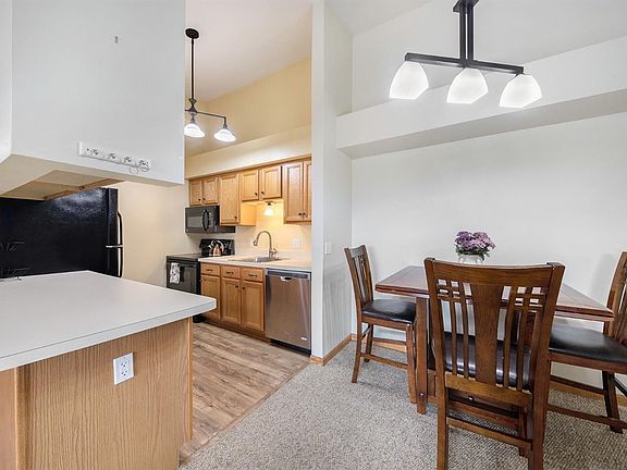 4th image of 9724 Sawgrass Ct Unit 7