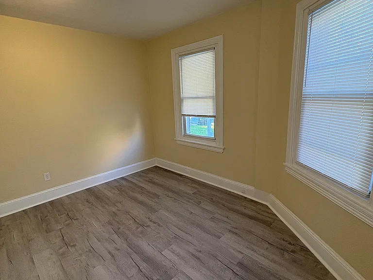 125 Sibley Ave #B — Photo 11