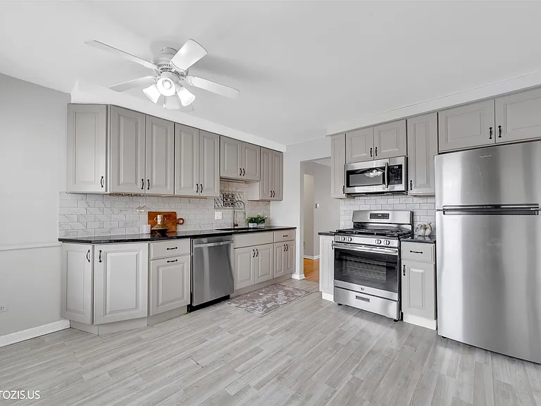 7509 Country Ln #1N — Photo 3