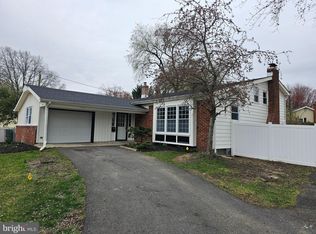 102 Oakmont Rd, Mount Laurel, NJ 08054