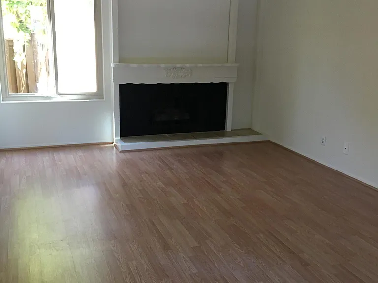 1629 Countrywood Ct — Photo 6