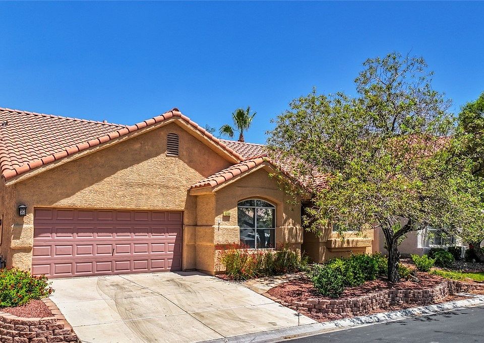 1st image of 5048 Forest Oaks Dr