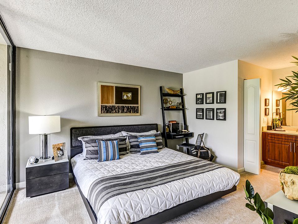 Gables Town Place Model bedroom