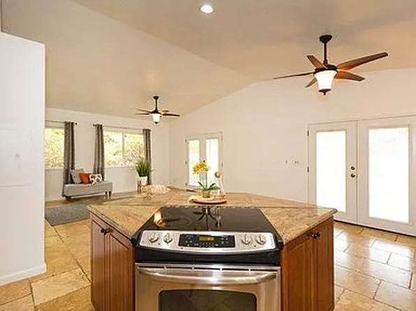 11-3285 Mokuna St, Volcano, HI 96785