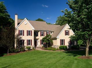 1116 Oak Hollow Dr, Downingtown, PA 19335
