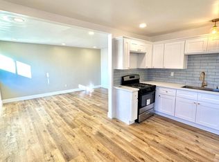 157 N Roselake Ave #4, Los Angeles, CA 90026