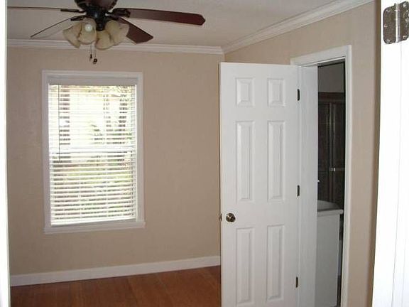3rd image of 351 Fortuna Ave