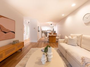 1855 Nelson St #304, Vancouver, BC V6G 1M9